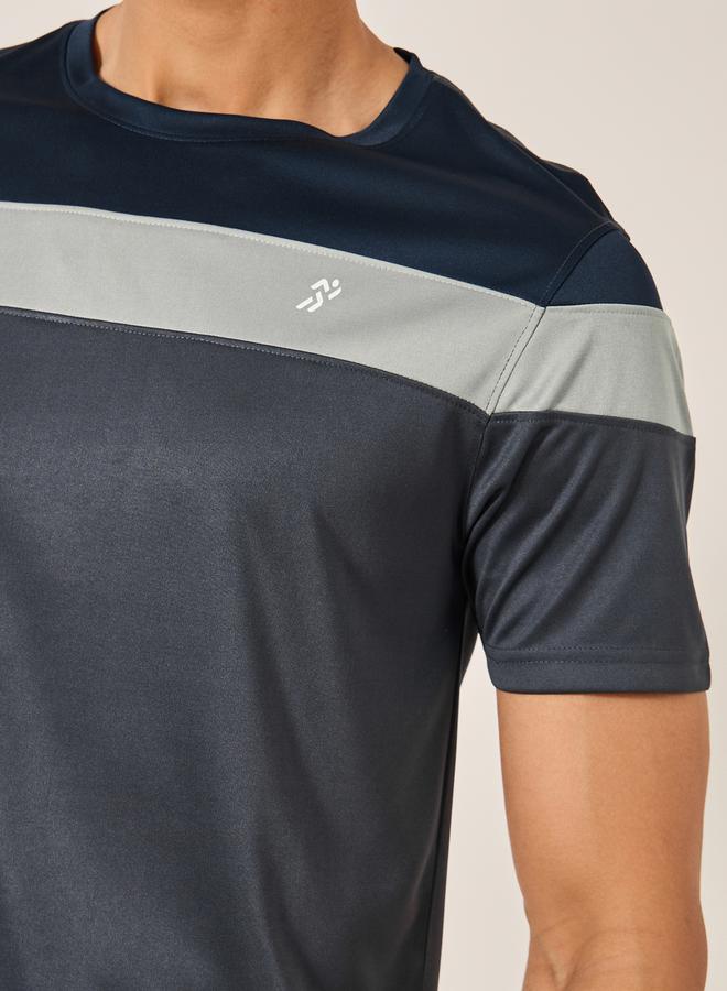 Styli Color Block Regular Fit T-Shirt with Logo Detail  - Image 3