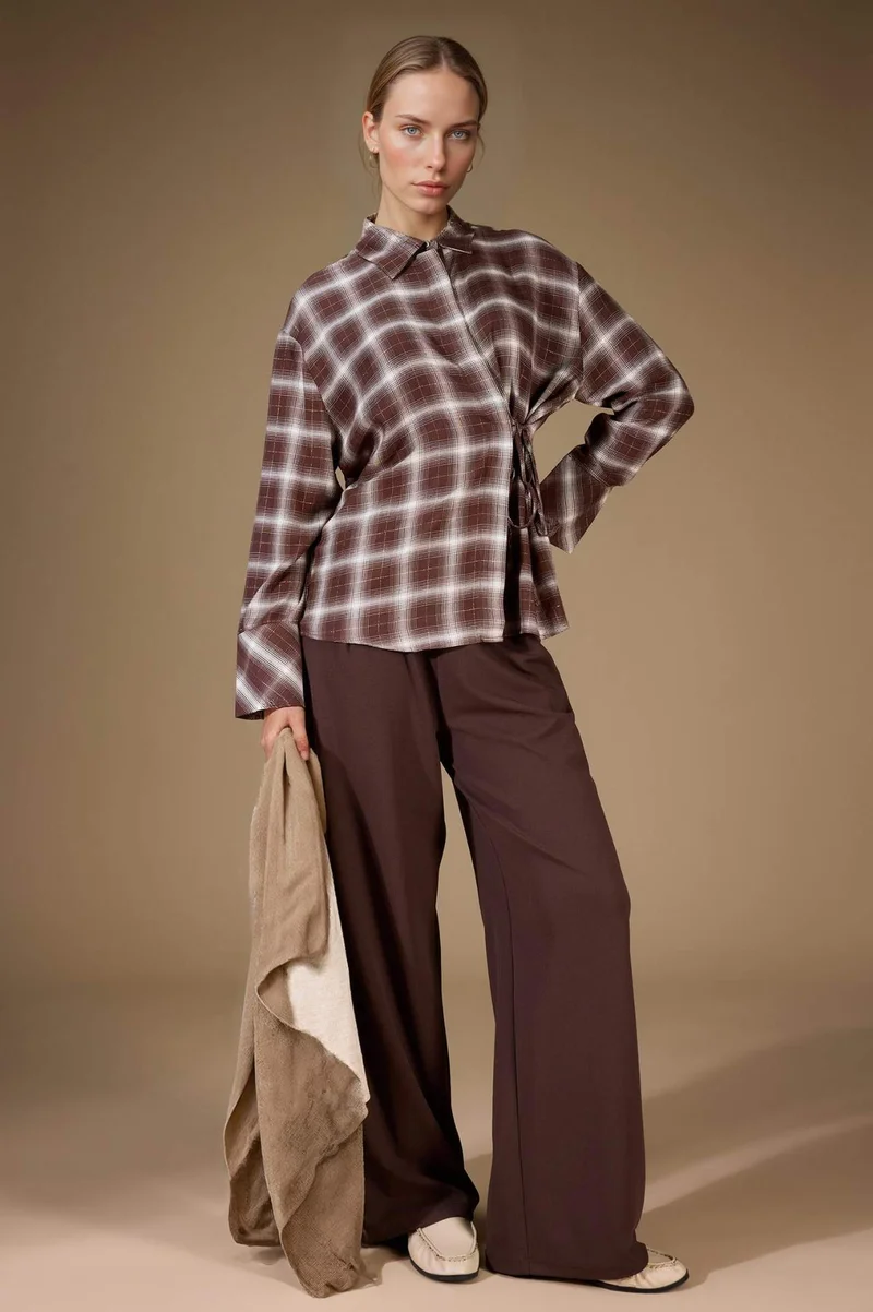 ديفاكتو Regular Fit Glittery Plaid Shirt