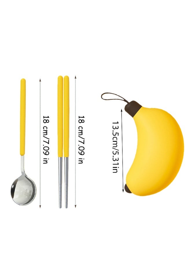 CMGTYYD. طقم عيدان طعام على شكل موزة، طقم أدوات مائدة من الفولاذ المقاوم للصدأ، طقم عيدان طعام وملاعق من الفولاذ المقاوم للصدأ مع حقيبة سفر، طقم ملاعق وعيدان طعام محمولة قابلة للطي، مناسب للمنزل، والتخييم، والعمل، والسفر. - Image 2
