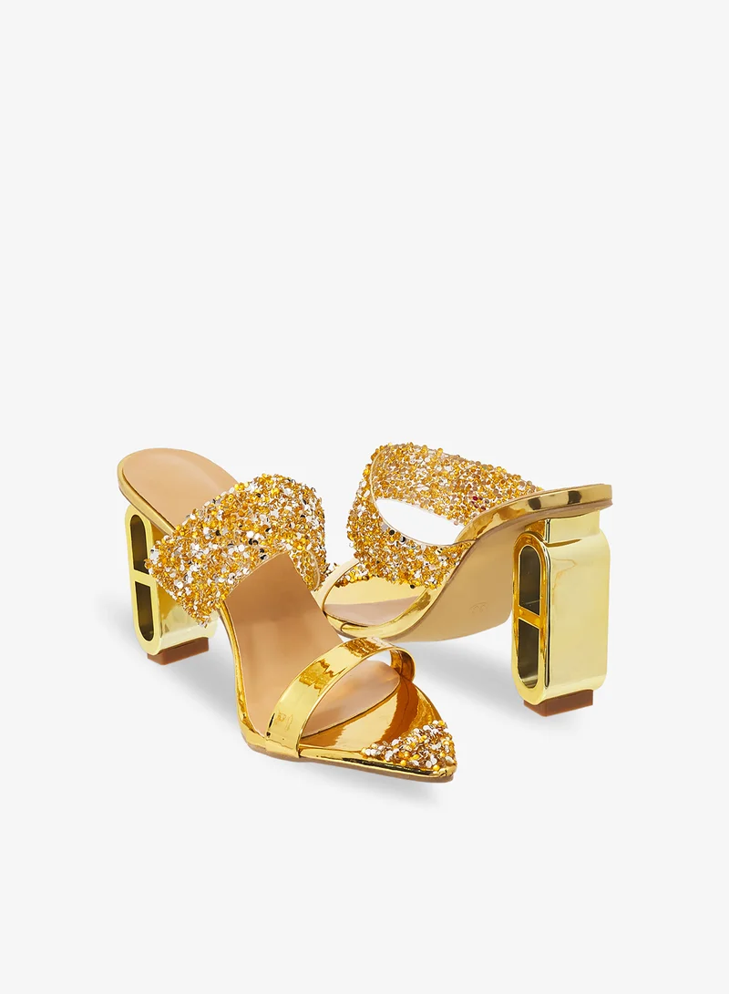 خزانة صنادل بكعب