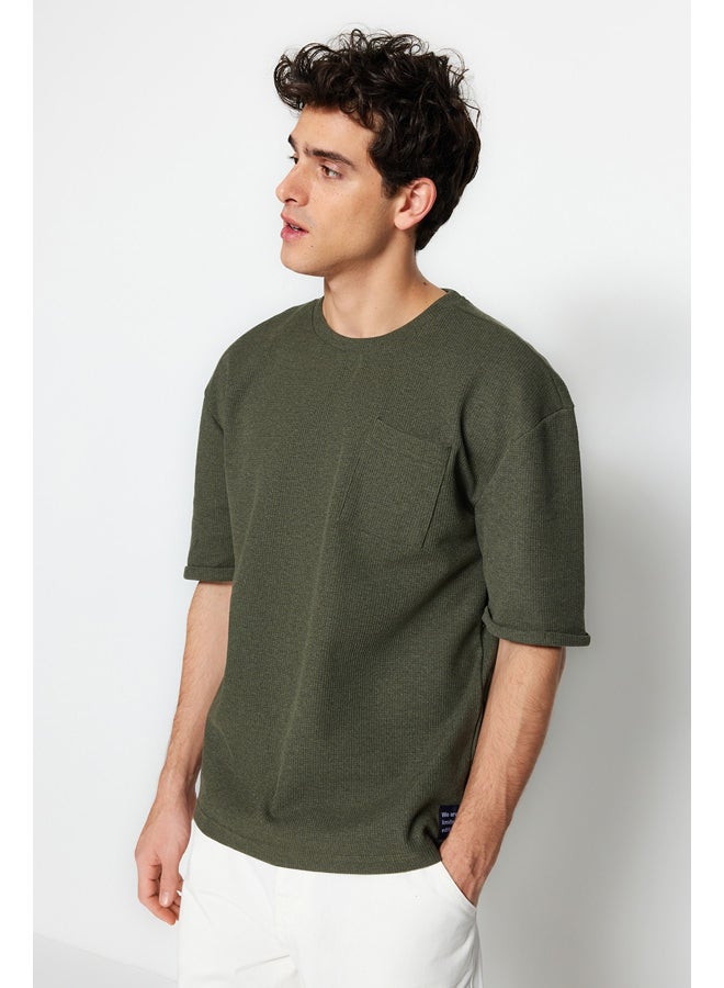 trendyol Khaki Relaxed Crew Neck Short Sleeve Pocket Label Detail T-Shirt TMNSS23TS00077 - Image 1