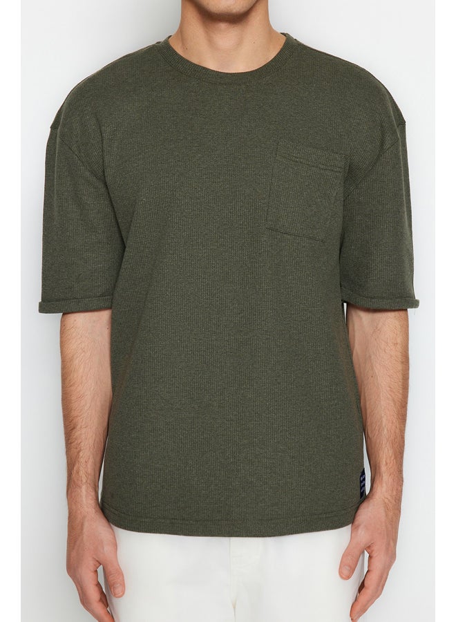 trendyol Khaki Relaxed Crew Neck Short Sleeve Pocket Label Detail T-Shirt TMNSS23TS00077 - Image 4