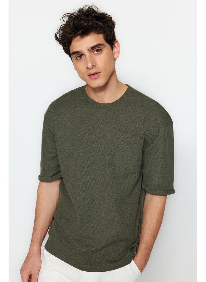 trendyol Khaki Relaxed Crew Neck Short Sleeve Pocket Label Detail T-Shirt TMNSS23TS00077 - Image 2