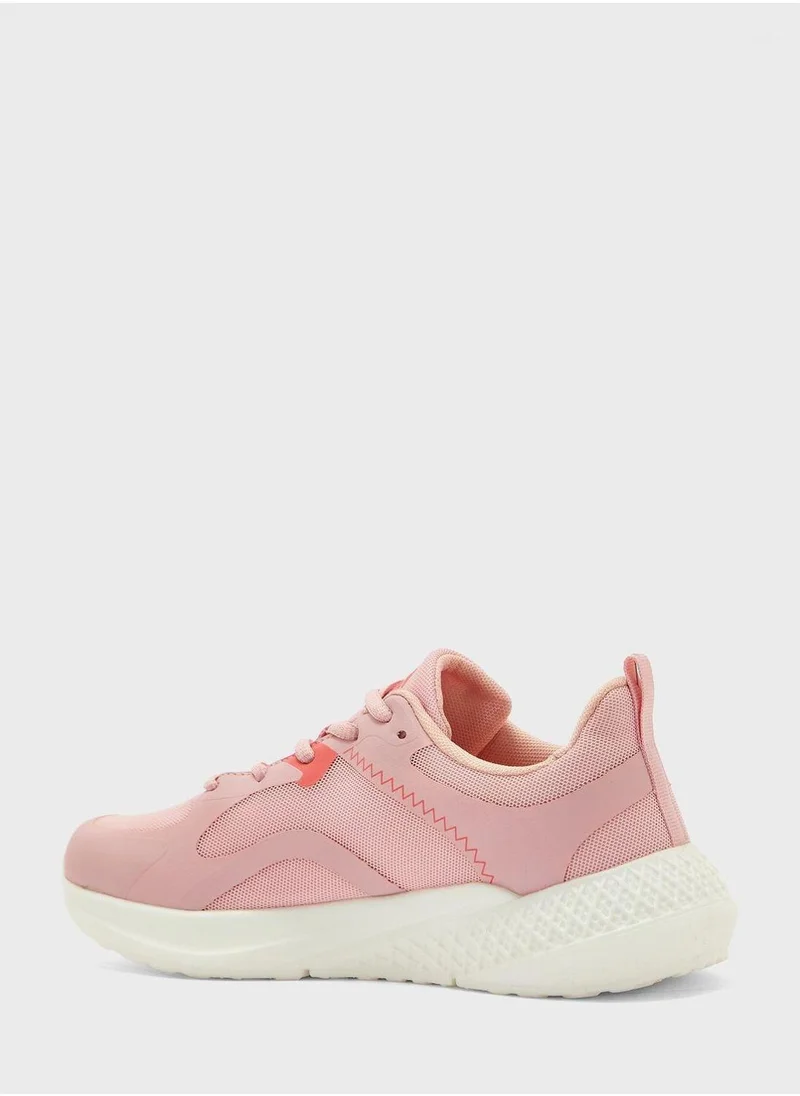 شو اكسبرس Lace Up Low Top Sneakers