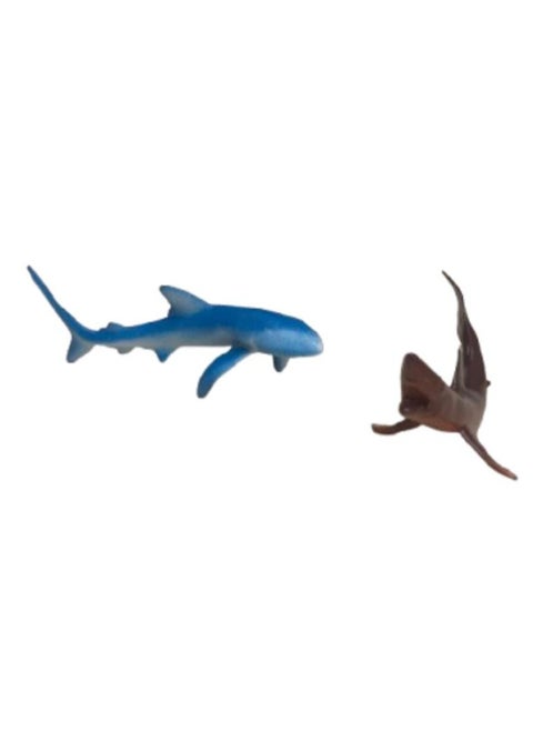 2 realistic miniature sea creature fish figures for a fun bath and pool toy