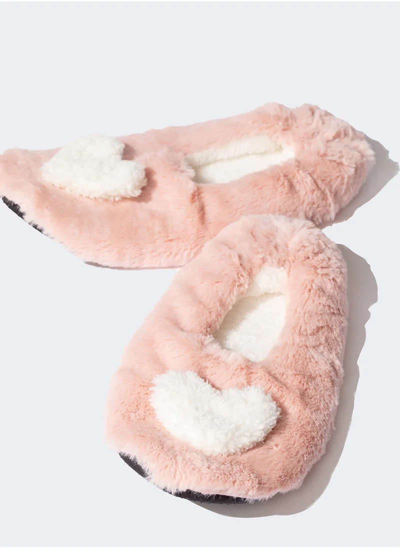 DeFacto Heart Detailed Plush Slippers