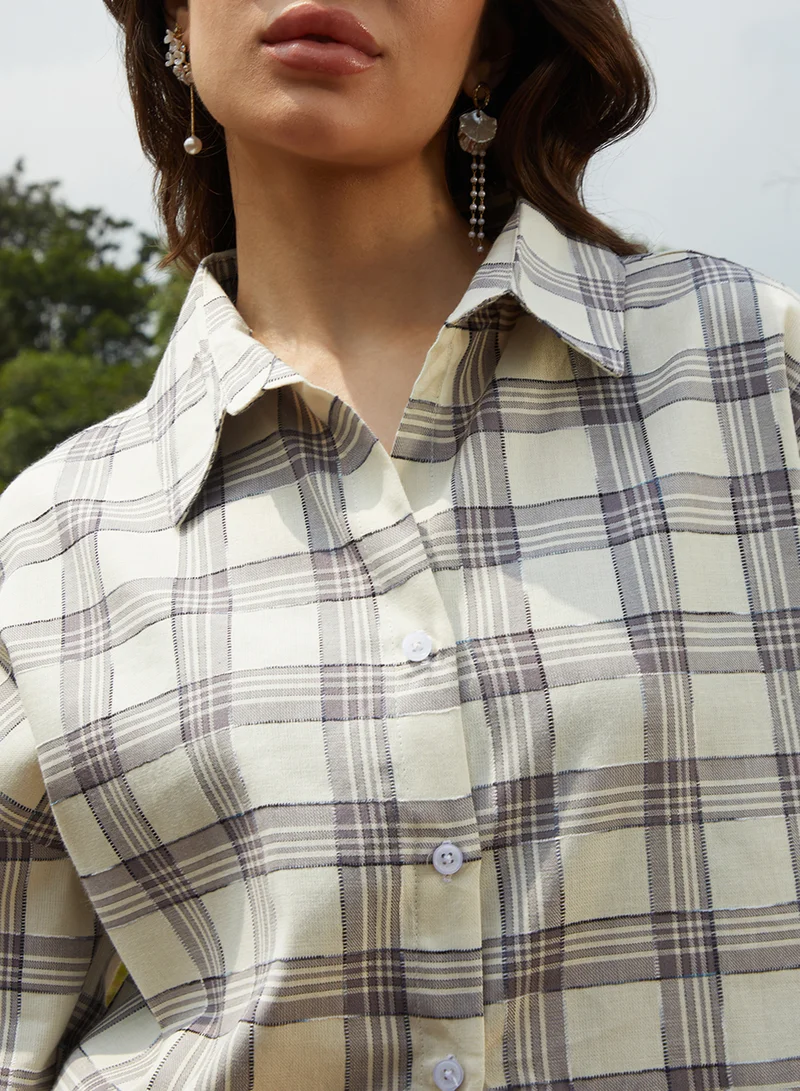 Campus Sutra Women's Ash Grey Tartan Plaid Oversized Shirt