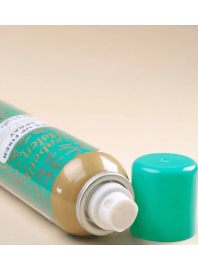 Elizabeth Helen Makeup Setting Spray – Transparent Formula with Vitamin E and Aloe Vera Extract, Natural Matte Finish, Smudge-Resistant, Suitable for All Skin Types - Image 2