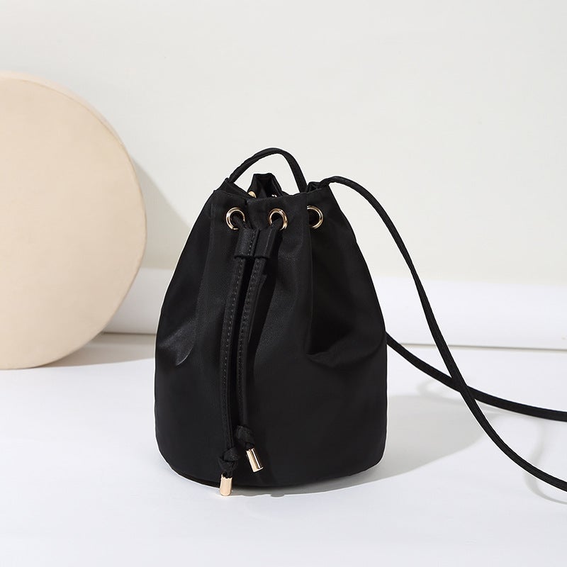 Yonben Simple All-Match Lady Crossbody Commuter Bucket Bag Trendy Ins Nylon Shoulder Bag - Image 5