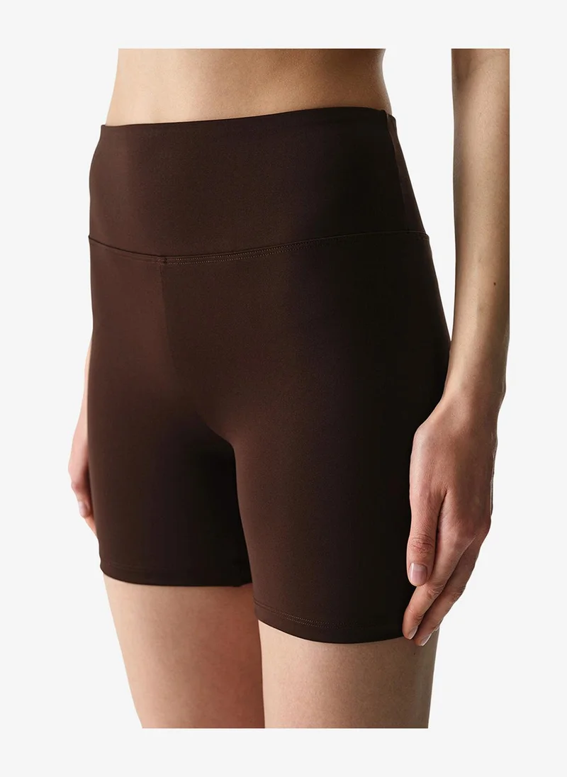 بنتي Women Smooth Feel Hot Pants Brown Shorts