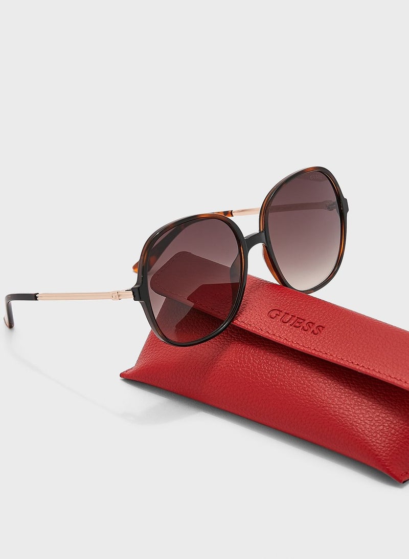 GUESS Oversized Sunglasses - Image 4