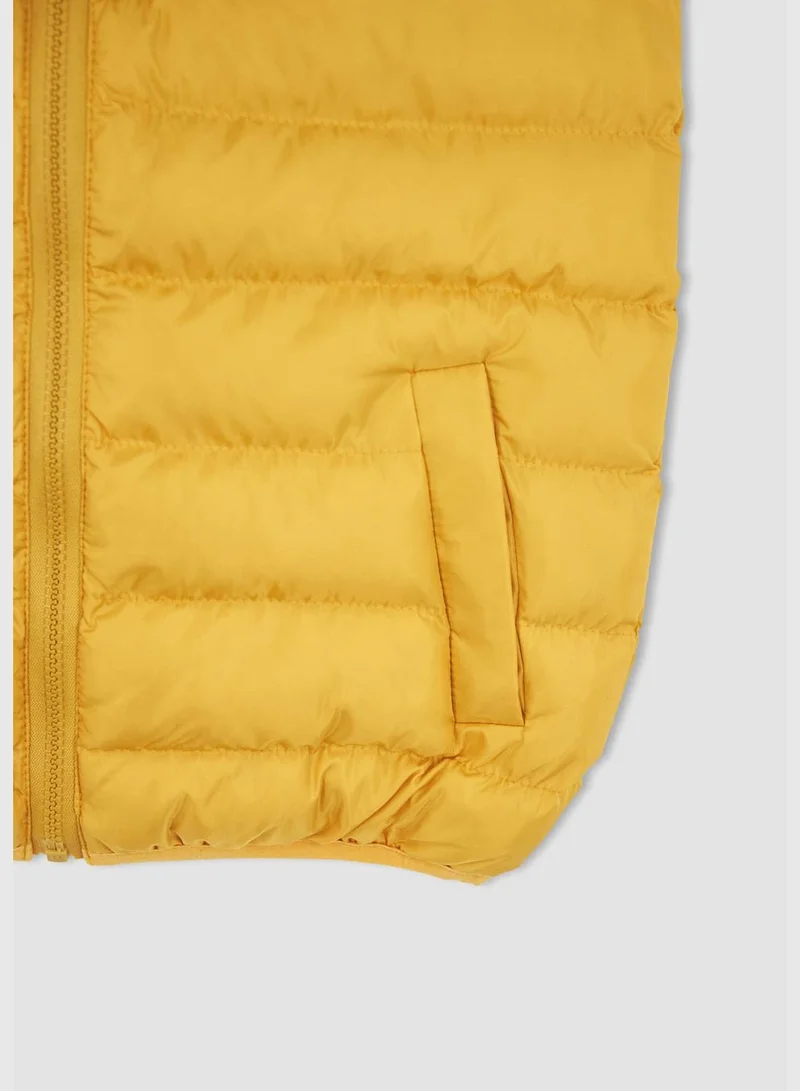 DeFacto Boy Regular Fit Basic Hooded Seasonal Inflatable Vest