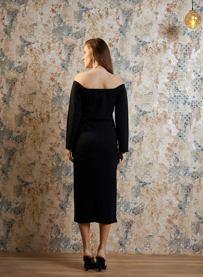 أثينا Off Shoulder Neck Faux Fur Trim Sheath Midi Dress by Styli