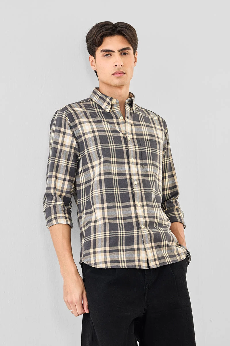 SNITCH قميص كاروهات بقصة ضيقة