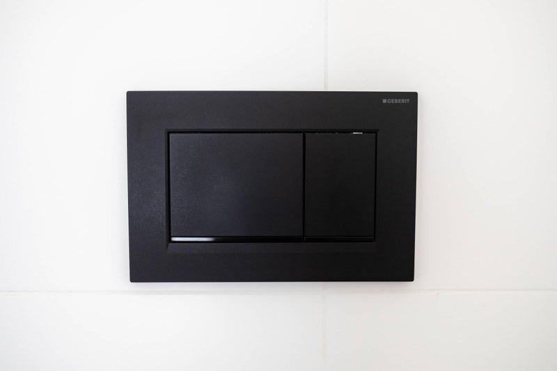 Geberit G115883161 Sigma 30 Dual Flush 1.6/0.8 GPF Actuator Plate Matte Black/Polished Black - Image 5
