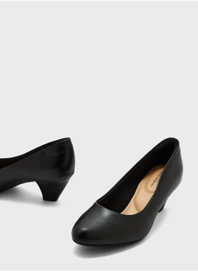 MODARE Sylvie Pointed Toe Low-Heel Pumps