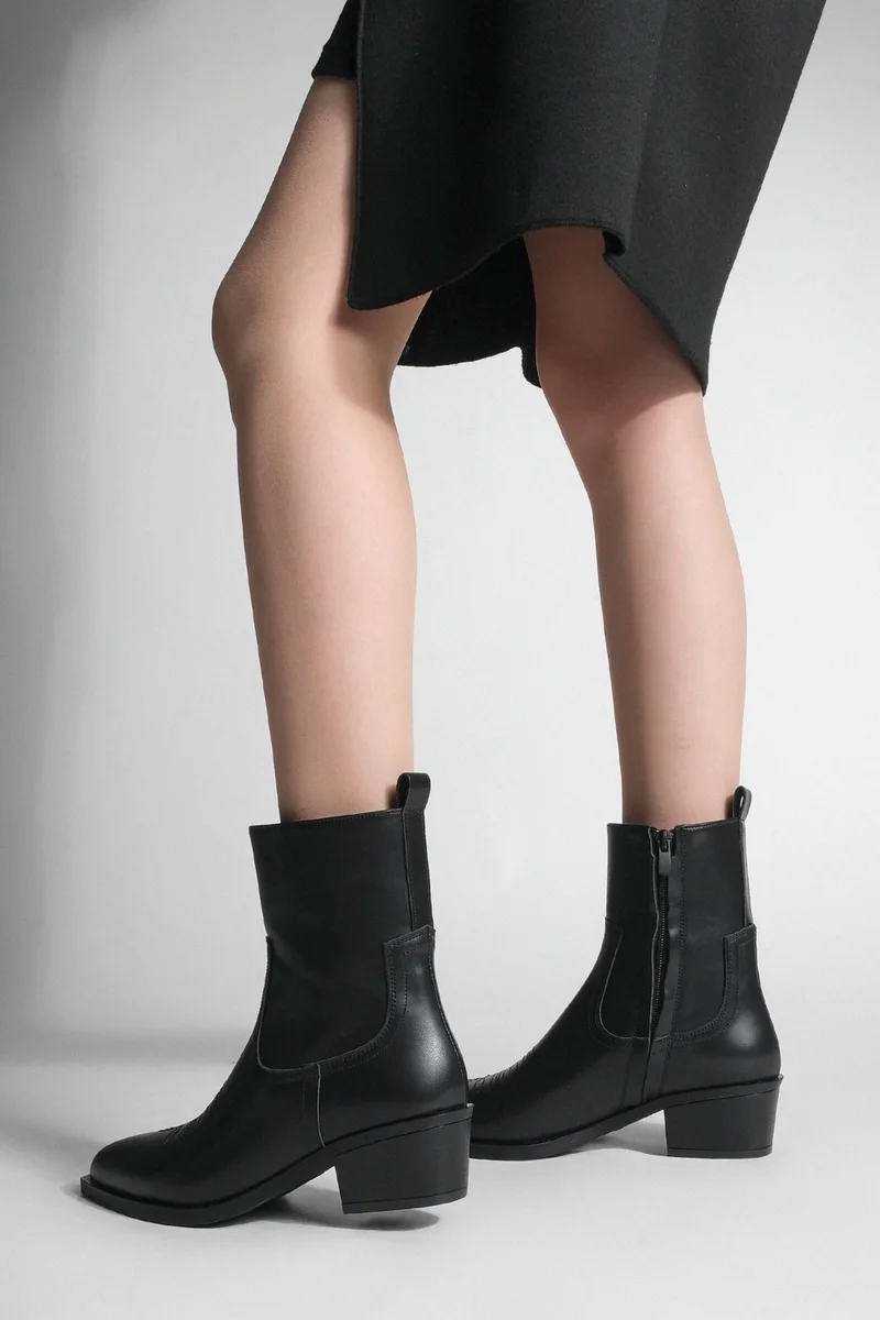 مارجين Women Pointed Toe Embroidered Western Boots Siyesta