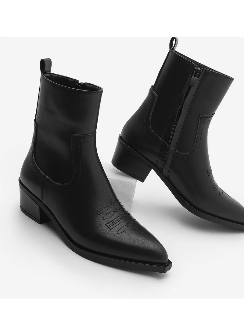 مارجين Women Pointed Toe Embroidered Western Boots Siyesta