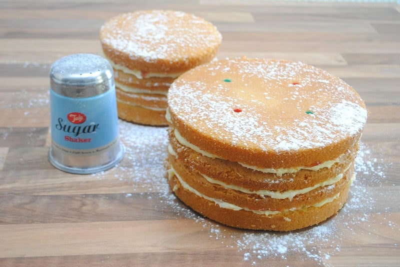 Tala 10 Inch Cake Box, Perfect for Transporting and Storing Cakes, Pastries and Desserts, 25.4 X 25.4 X 15cm - Image 5