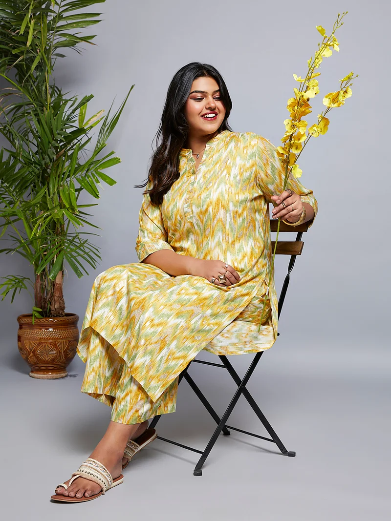 globus Gloplus Women Mandarin Neck Chevron Print Zari Straight Plus Size Kurta & Pants Set