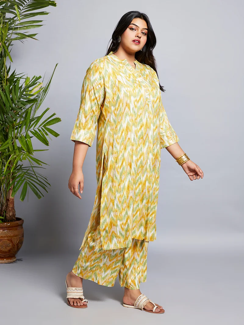 globus Gloplus Women Mandarin Neck Chevron Print Zari Straight Plus Size Kurta & Pants Set
