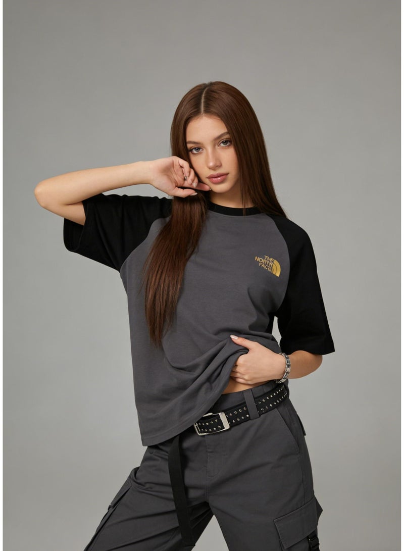 THE NORTH FACE Style Black & Grey Color Block Raglan T-Shirt Unisex Loose Casual Couple Short Sleeve Tee Style Black & Grey Color Block Raglan T-Shirt Unisex Loose Casual Couple Short Sleeve Tee - Image 5