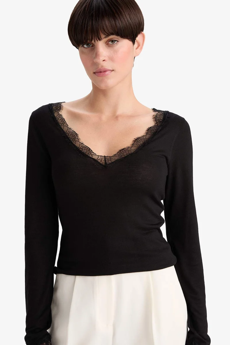 ديفاكتو Fall in Love Modal Cashmere Soft Texture Lace Top