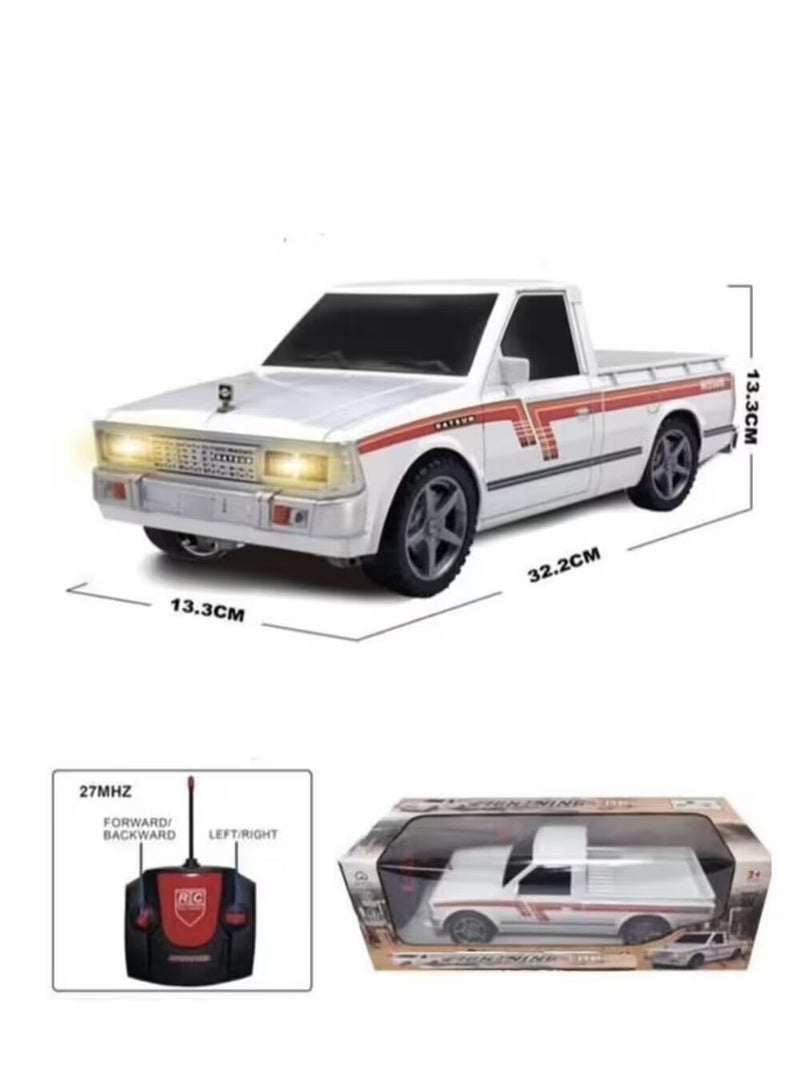 سيارة ريموت كنترول كلاسيكية بشكل شاحنة بيك أب مع مصابيح أمامية وبطارية قابلة للشحن - Image 1