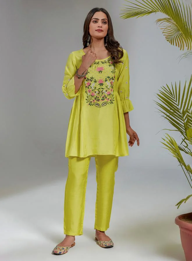 KASYA Women Embroidered Panel Tunic and Pants Co-Ords