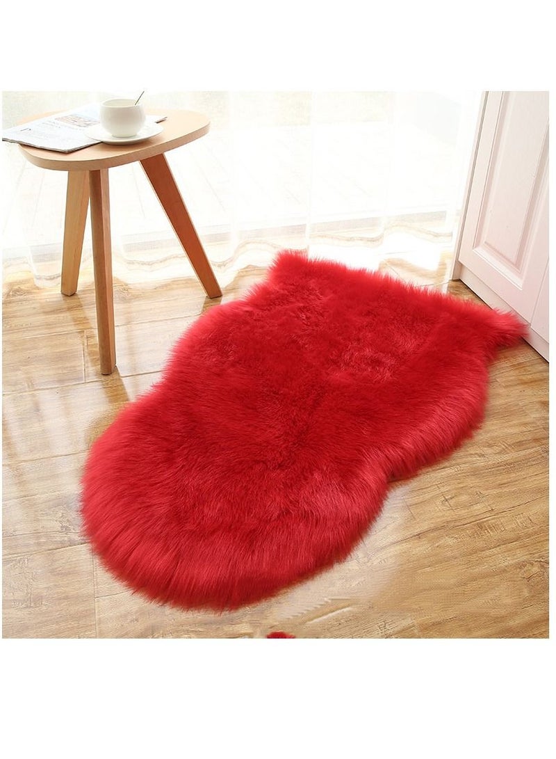 Bluejw 1-Piece Decorative Plush Carpet Red 40x60cm Fluffy Faux Fur Rug Red Sheepskin Area Rug Ultra Soft Shaggy Plush Rug for Bedroom Bedside Living Room Nursery Kids Room
