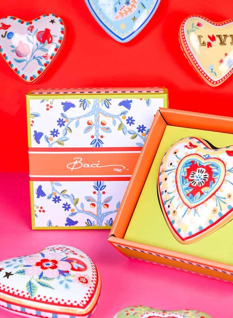 Baci milano Baci Milano Mamma Mia Heart-Shaped Porcelain Decor – “LOVE” Design – 9,5 cm x 4 cm in – Decorative Table Accent or Wall Hanging – Small Paperweight or Napkin Holder  - Image 2