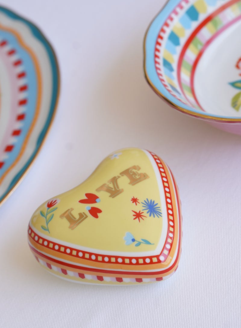 Baci milano Baci Milano Mamma Mia Heart-Shaped Porcelain Decor – “LOVE” Design – 9,5 cm x 4 cm in – Decorative Table Accent or Wall Hanging – Small Paperweight or Napkin Holder  - Image 1