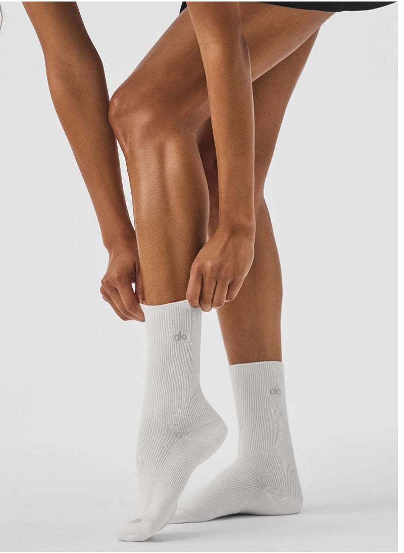 alo - Aloyoga three-piece set of mid-calf socks, solid-colored socks, neutral mid-calf socks - Image 1
