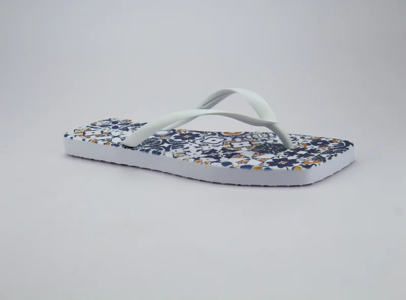 Voices Slim Amalfi Women'S Flip Flops With Square Shape Printed Sole - White