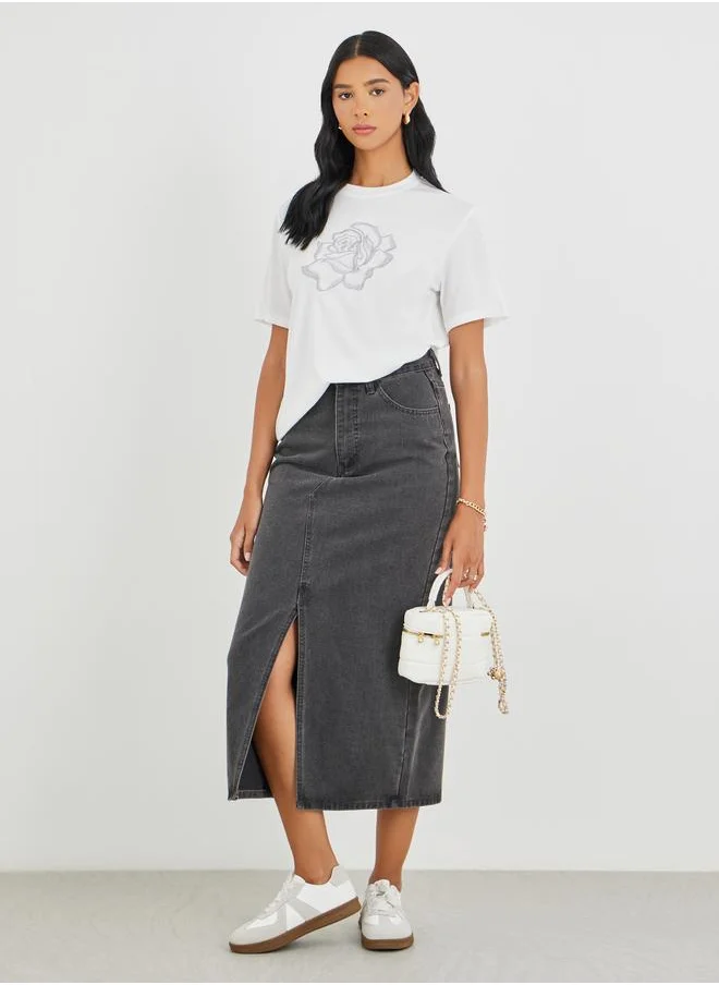 ستايلي Styli Embroidered Round Neck T-Shirt