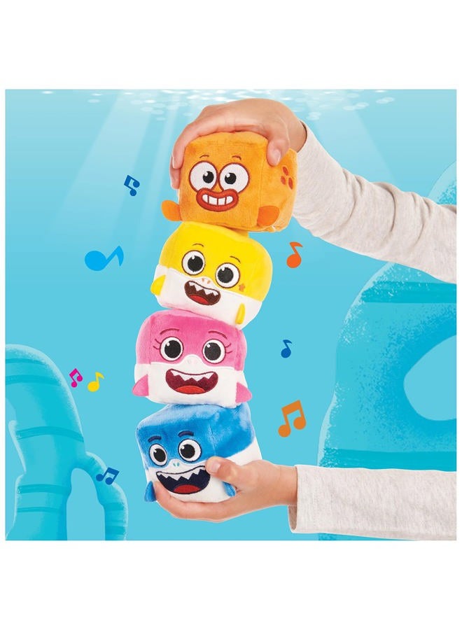 WowWee Baby Shark's Big Show! Song Cube, William The Goldfish Singing Plush Toy, Mulitcolor, 3 x 3.5 x 3.5 inches, 61504 - Image 3