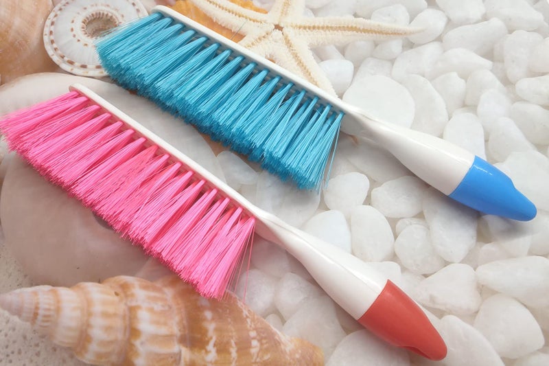 Jilukibo 2 Pack Soft Bristle Bed Sheets Sweeping Cleaning Brush with Plastic Handle, Blue, Rose Red - Image 5