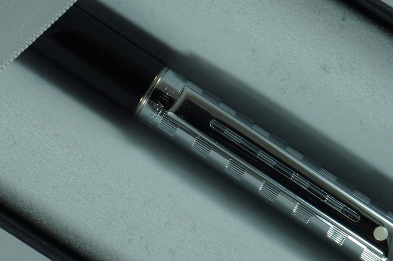 SHEAFFER Sheaffer Sentinel Signature Lacquer Black barrel and diamond cut Chequered Cap Tuxedo Ballpoint Pen - Image 1