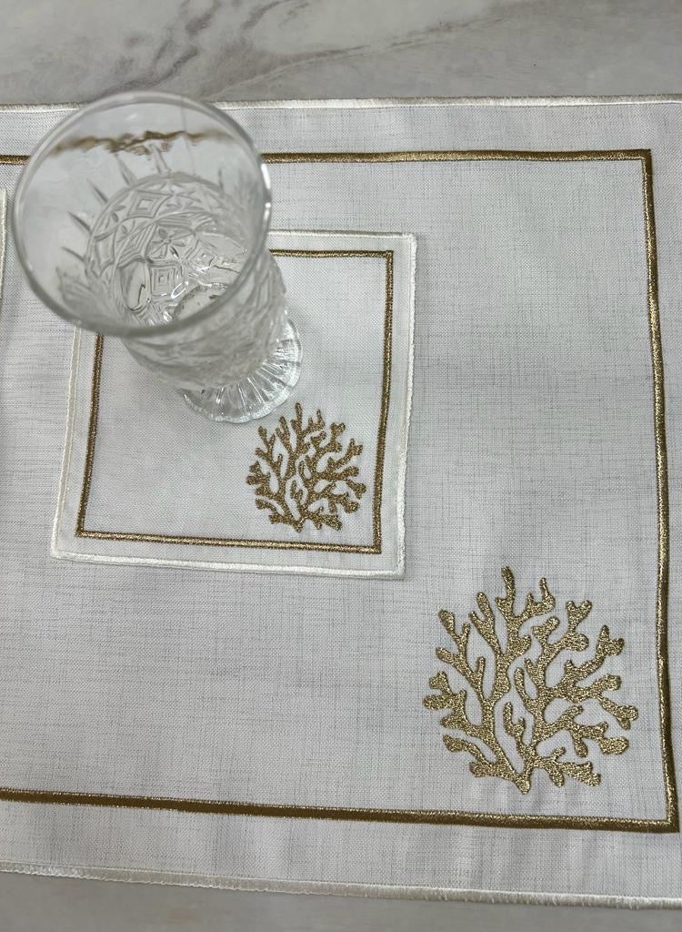 A Decorative Tablecloth Set for the Dining table Made of Linen Consisting of 3 Pieces  - Image 3