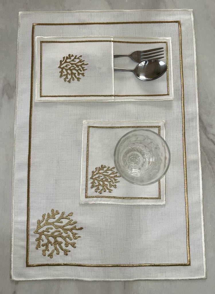 A Decorative Tablecloth Set for the Dining table Made of Linen Consisting of 3 Pieces  - Image 4