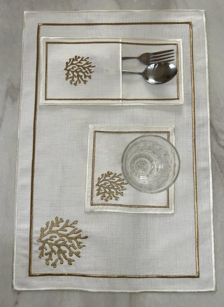 A Decorative Tablecloth Set for the Dining table Made of Linen Consisting of 3 Pieces  - Image 5