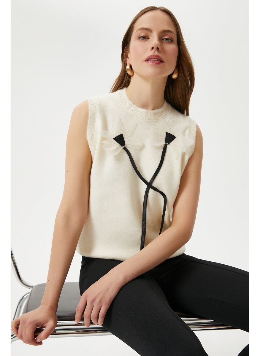 Ritnice - Women's Flower Detail Cream Knit Sweater - Image 1