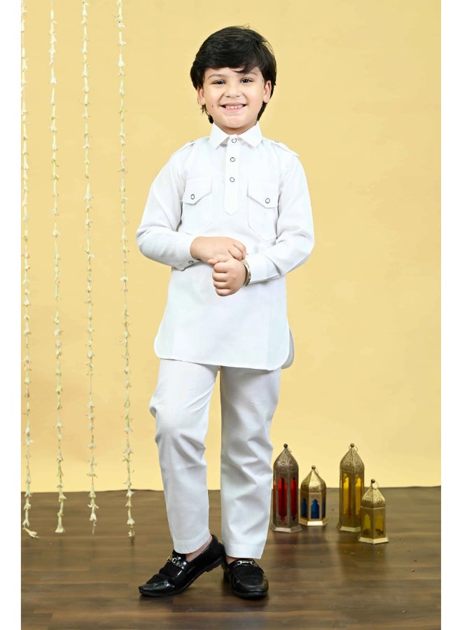 BT DEZINES طقم كورتا وسروال باثاني قطن أبيض للأولاد - Image 1