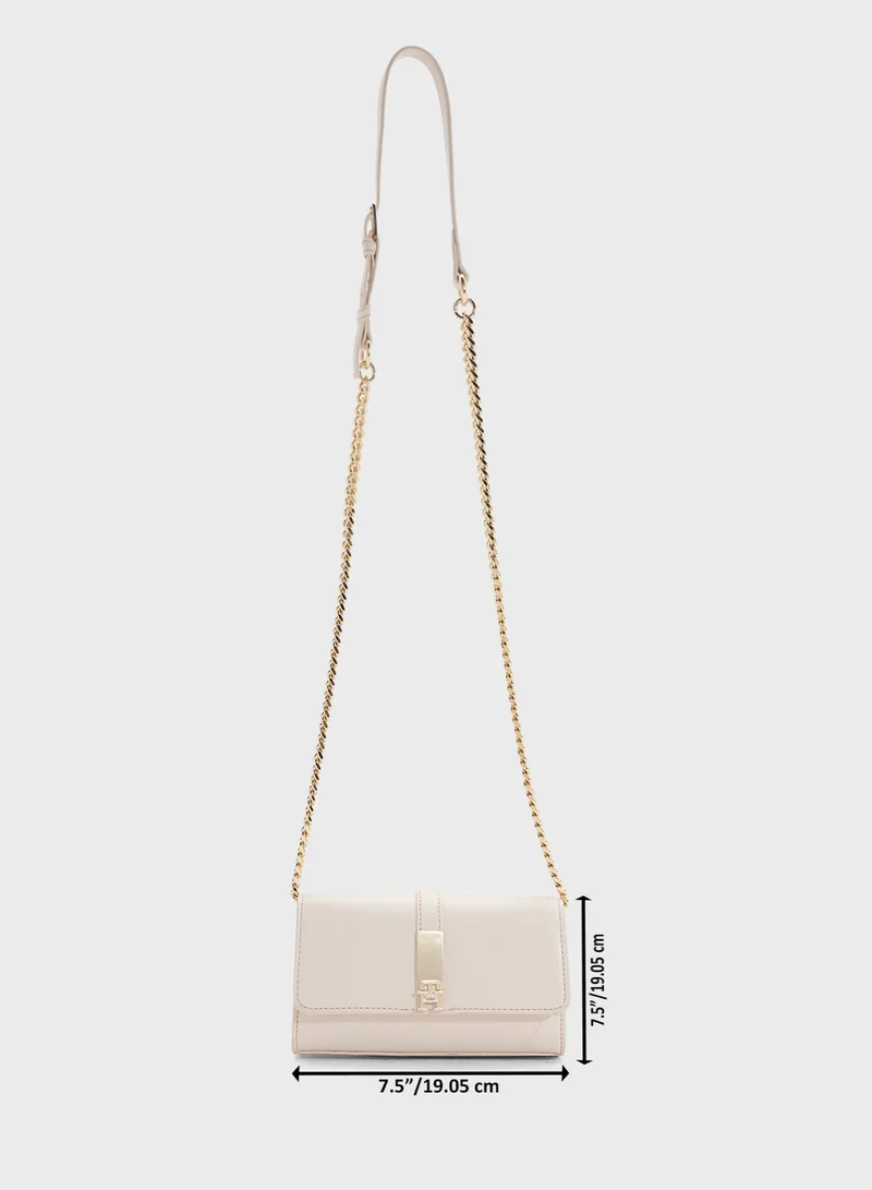 TOMMY HILFIGER HERITAGE MINI CROSSBODY BAG WITH CHAIN