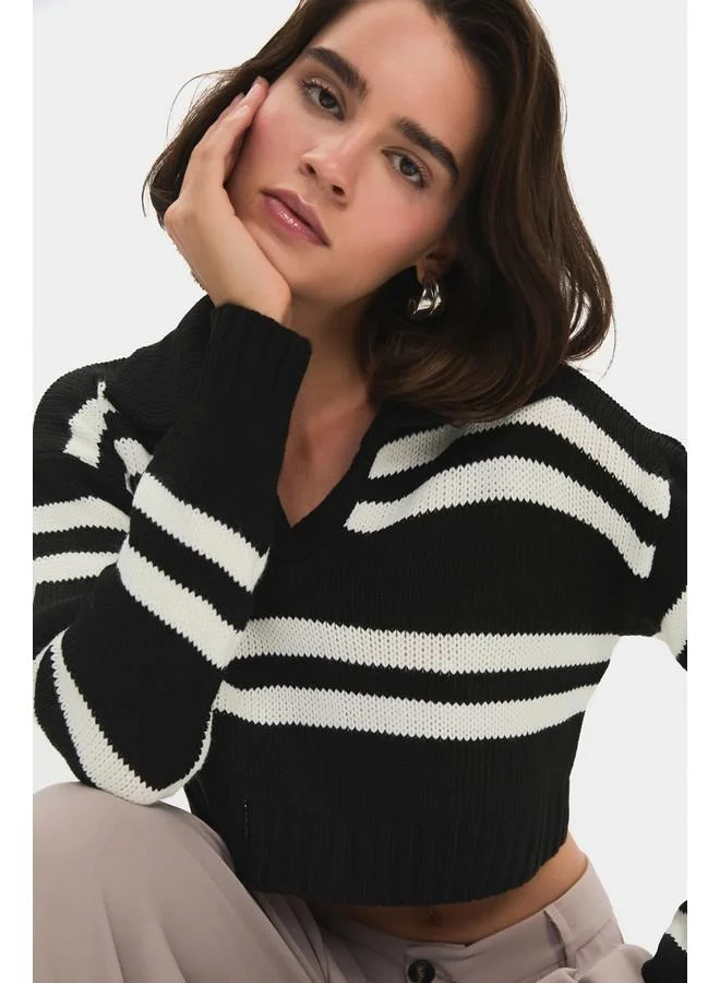 JUNE June Women Striped Collar Detailed Crop Sweater Black