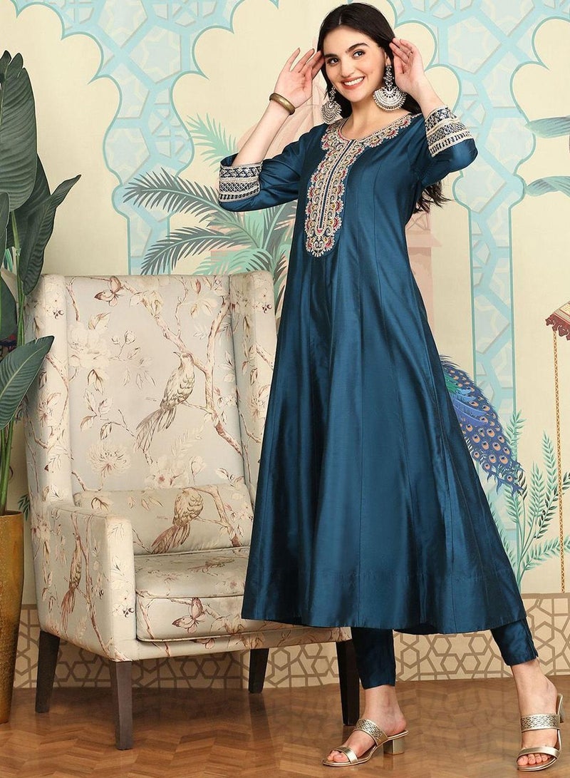 ISHIN Women'S Navy Blue Polyester Blend Self Design Full Length Palazzo Kurta Set - Image 5