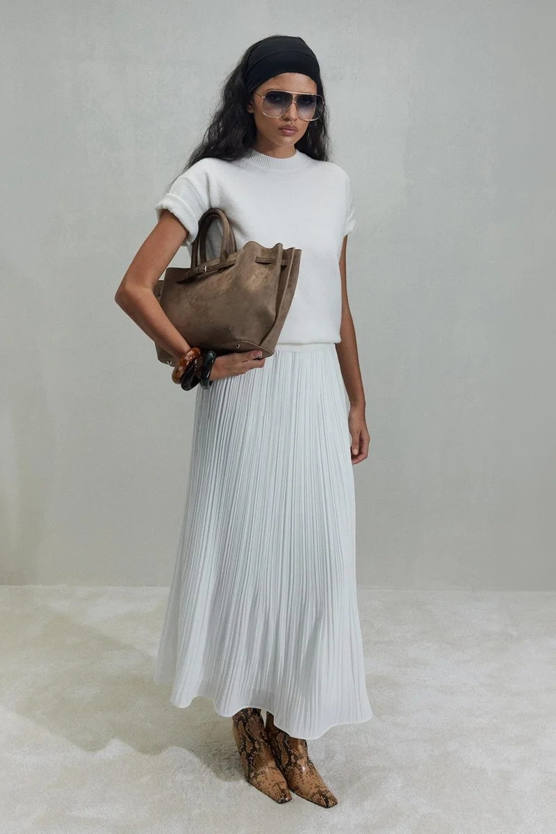 سود كوليكشن White Island Pleated Skirt