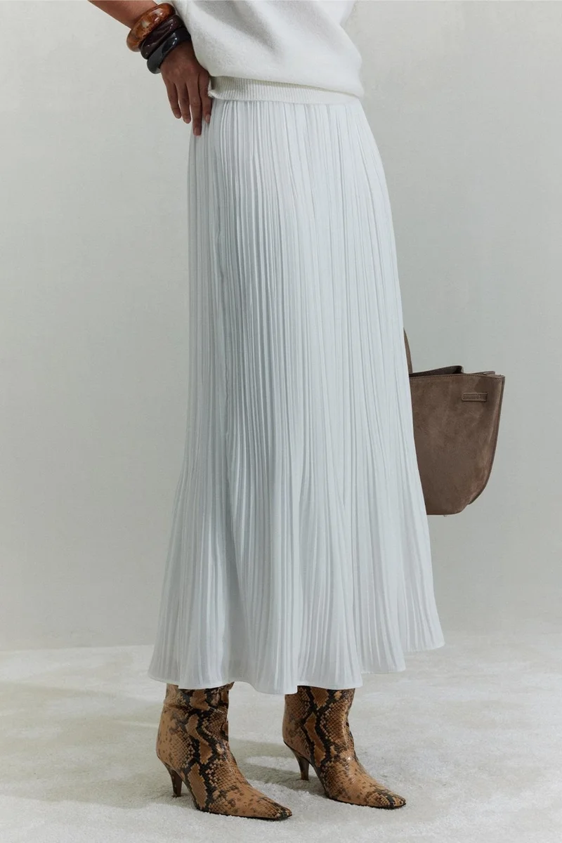 سود كوليكشن White Island Pleated Skirt