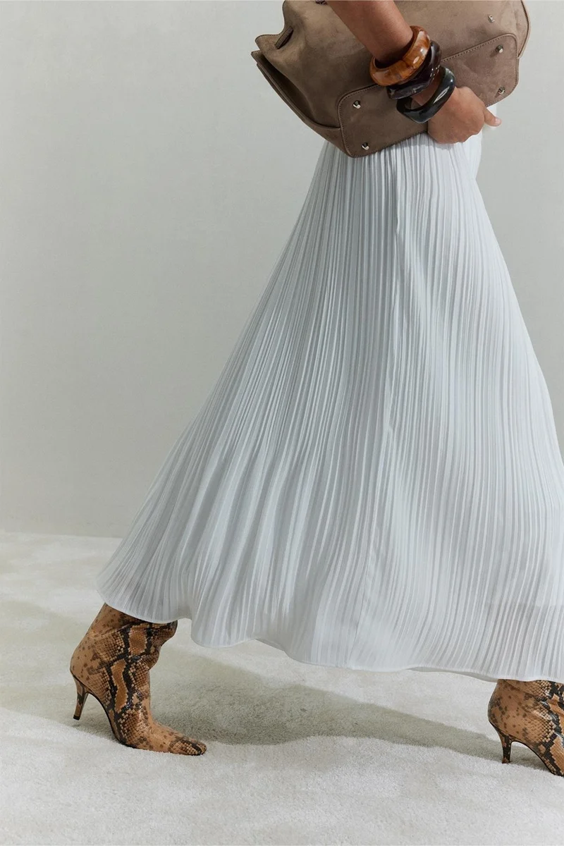 سود كوليكشن White Island Pleated Skirt