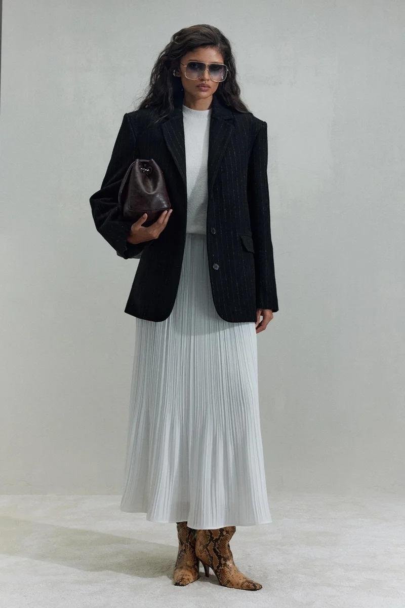 سود كوليكشن White Island Pleated Skirt